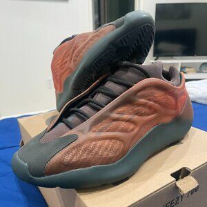 NEW!! Adidas Yeezy Boost 700 V3 "Clay Brown" - Authentic (Mens 10) (Never Worn)